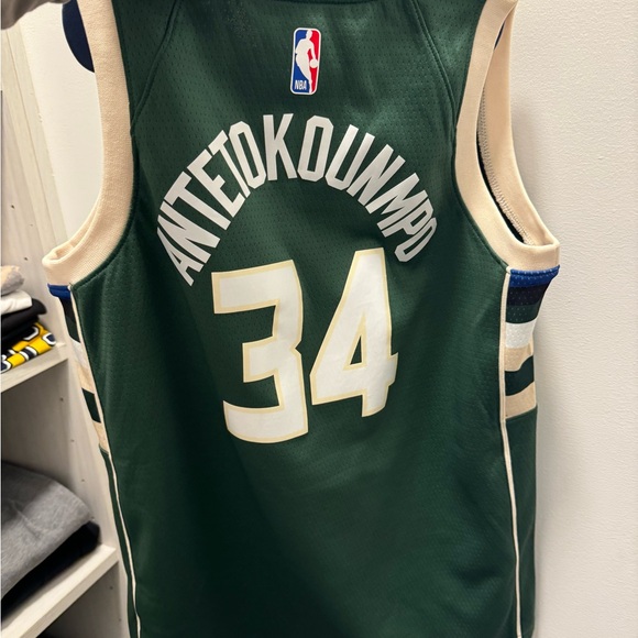 Milwaukee - Picture 2 of 3